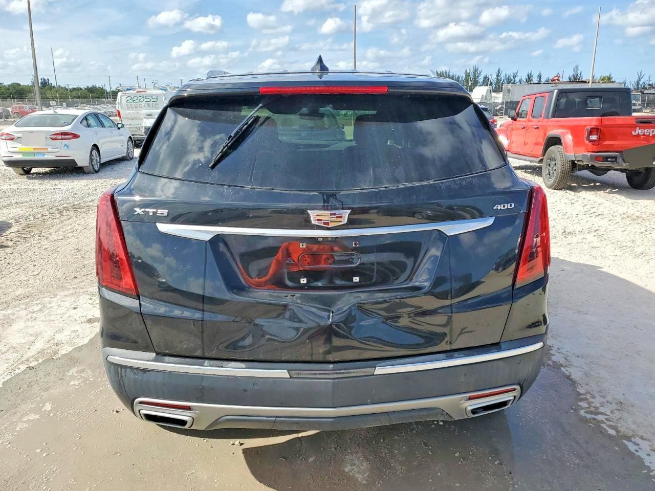 2021 Cadillac XT5 Premium Luxury