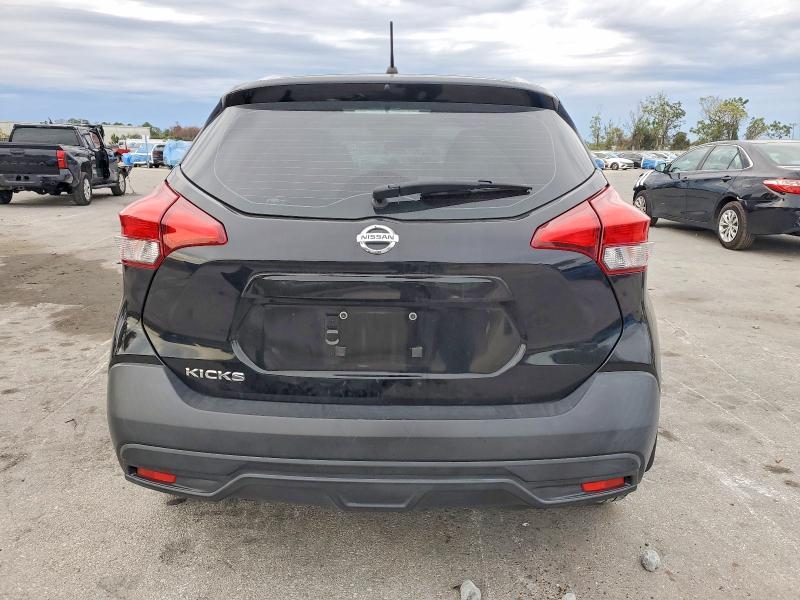 2019 Nissan Kicks s