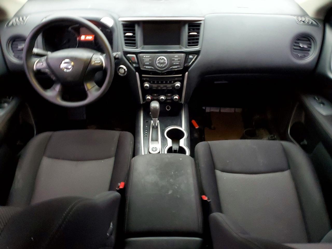 2017 Nissan Pathfinder s