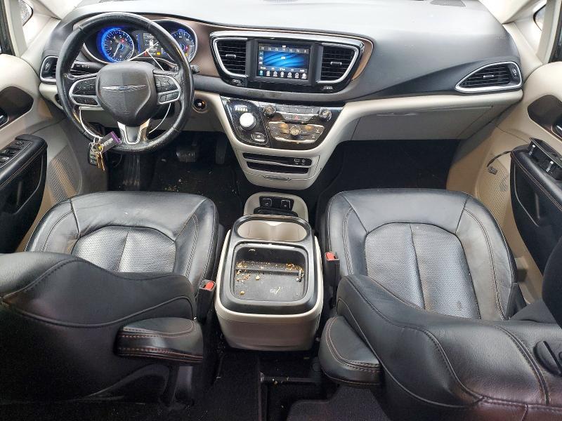 2019 Chrysler Pacifica Touring l