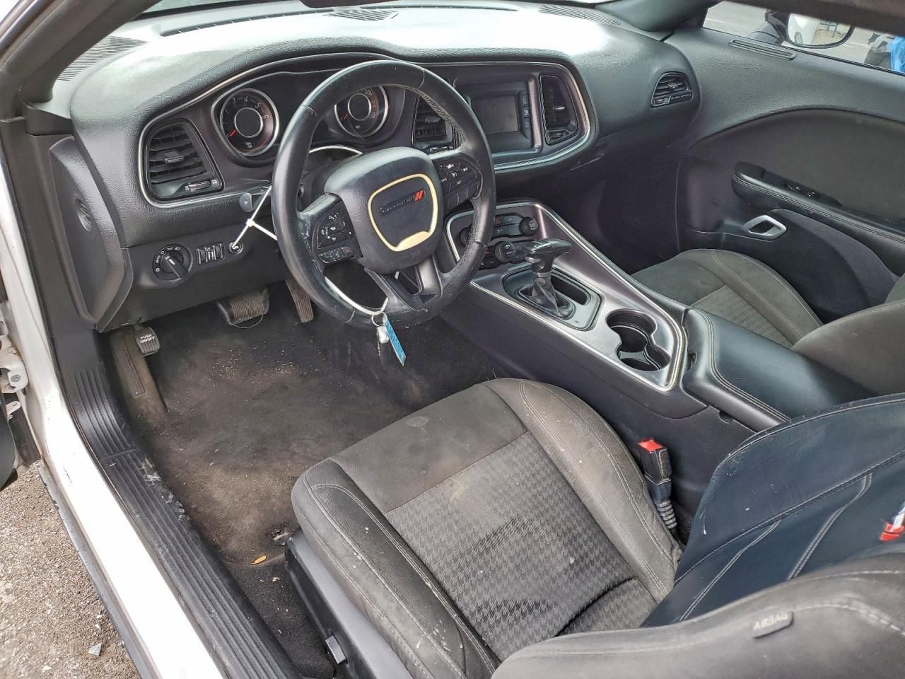 2015 Dodge Challenger sxt