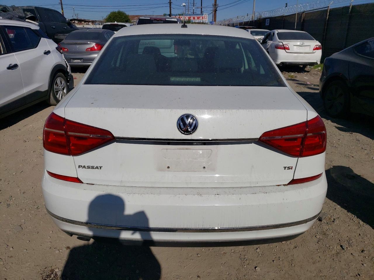 2016 Volkswagen Passat s