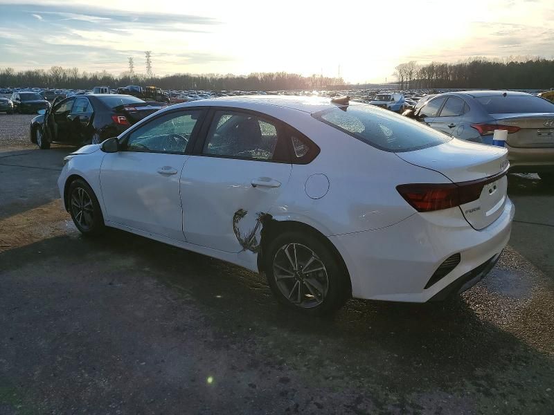 2022 KIA Forte fe