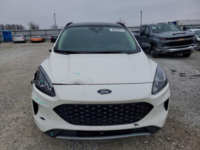 2020 Ford Escape se Sport