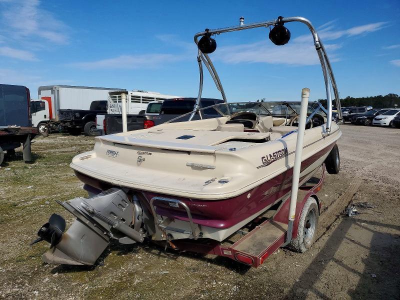 1999 Glastron Boat