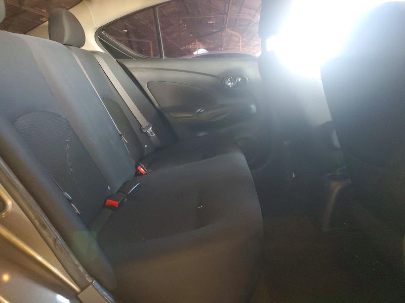 2013 Nissan Versa s