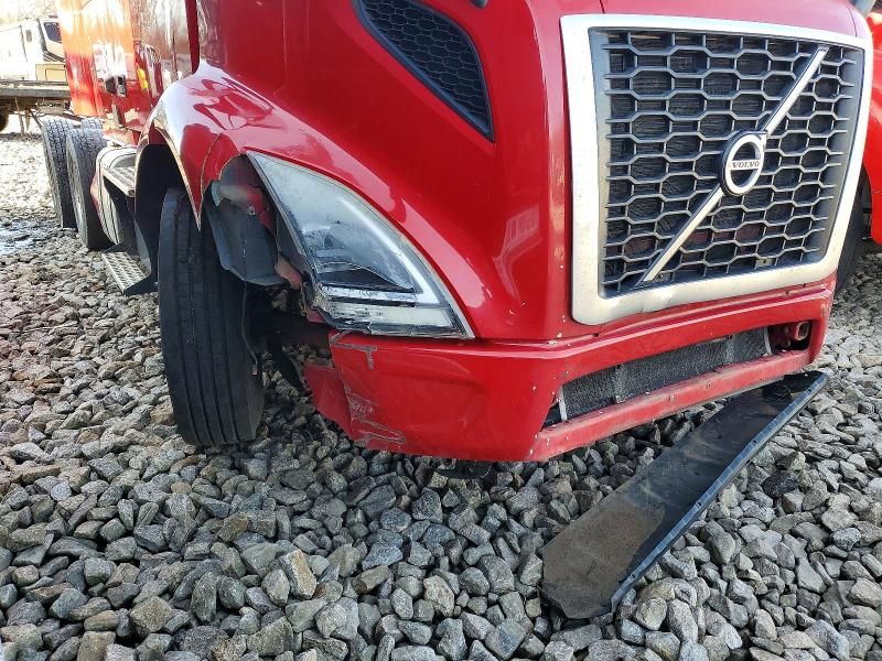 2020 Volvo VNR Semi Truck