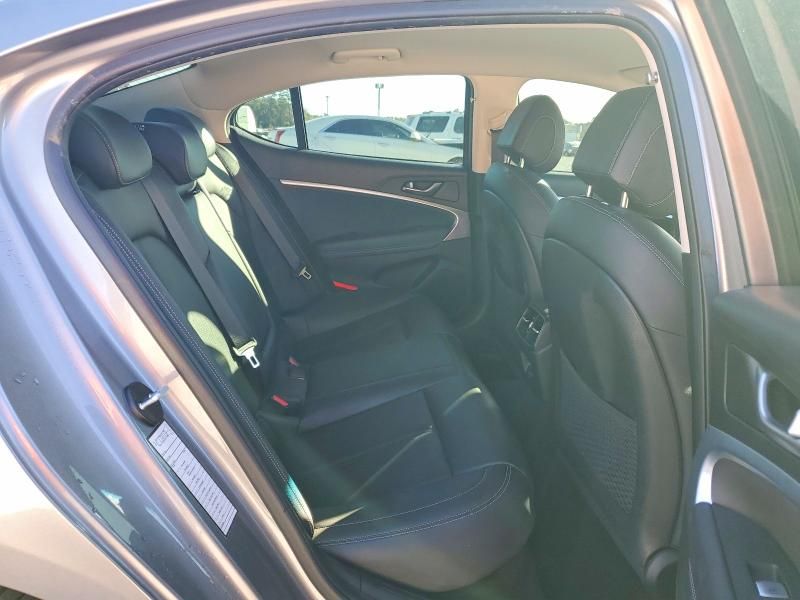 2023 Genesis G70 Base