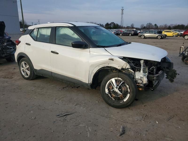 2021 Nissan Kicks s