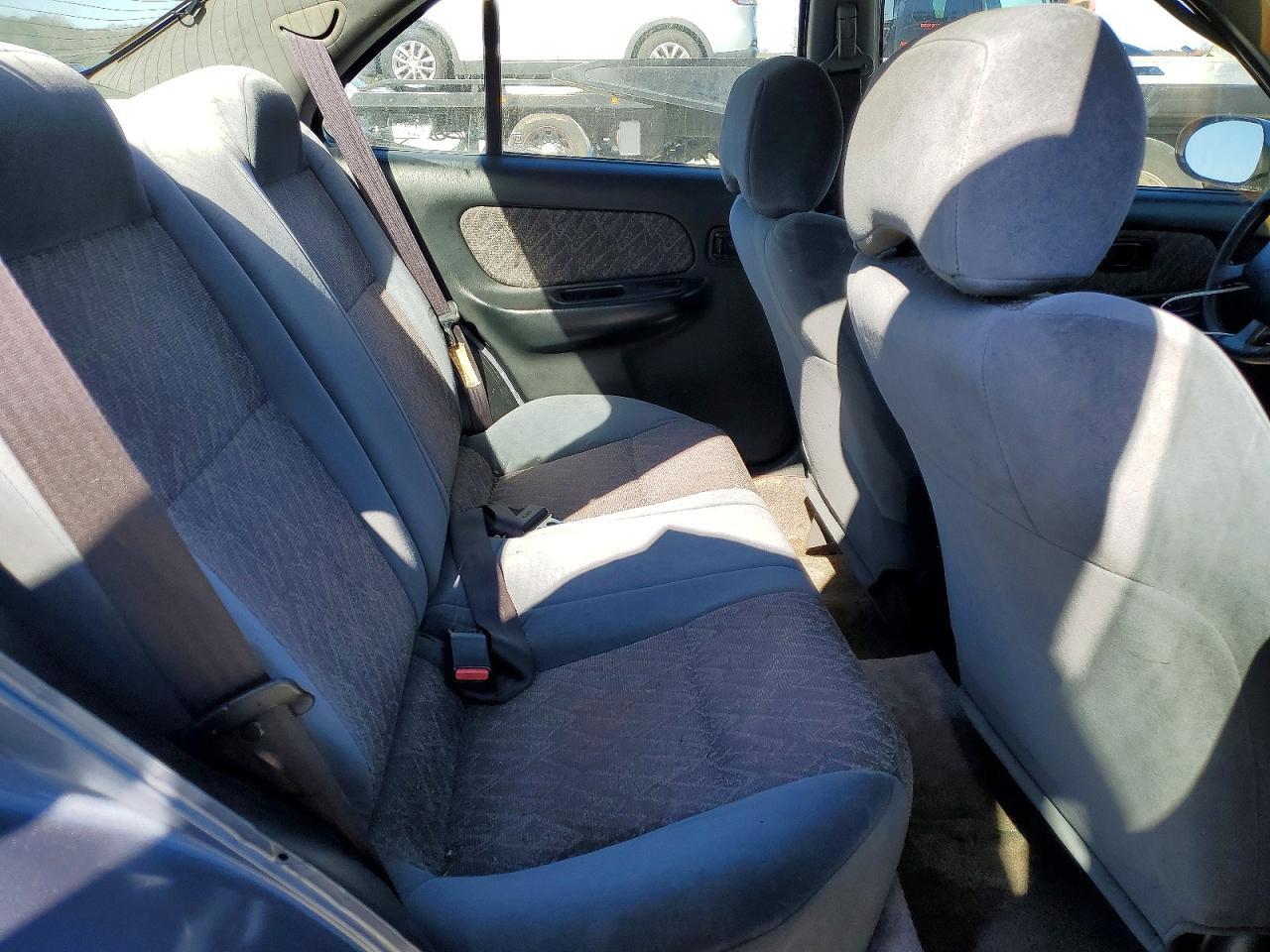 1999 Nissan Sentra Base