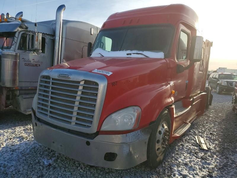 2016 Freightliner Cascadia 125 Semi Truck