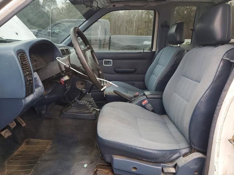 1995 Nissan Truck King cab se