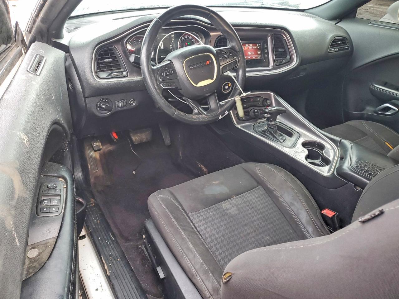 2017 Dodge Challenger sxt