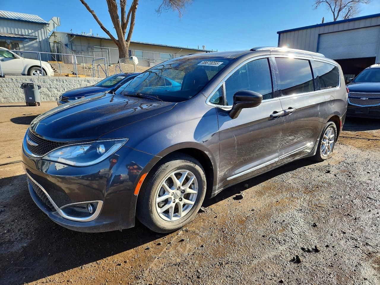2020 Chrysler Pacifica Touring l