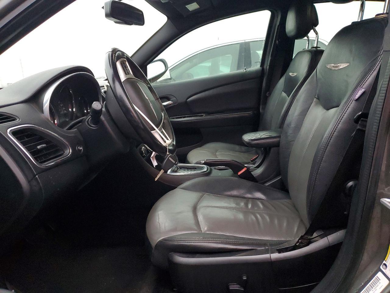 2013 Chrysler 200 Touring