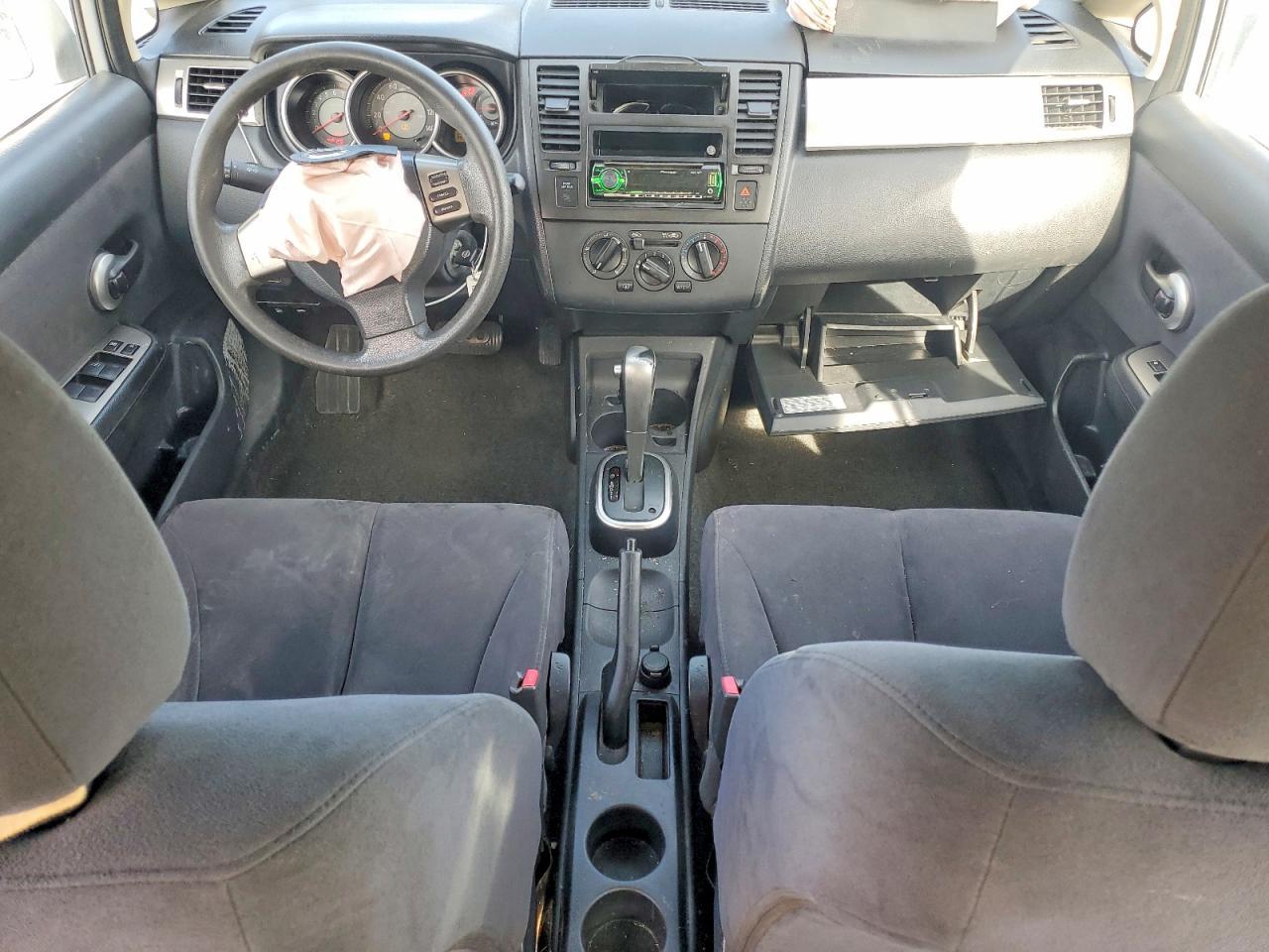 2008 Niss Versa