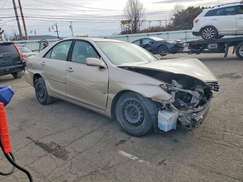 2005 Toyota Camry le