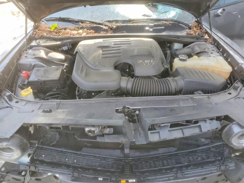 2022 Dodge Challenger sxt