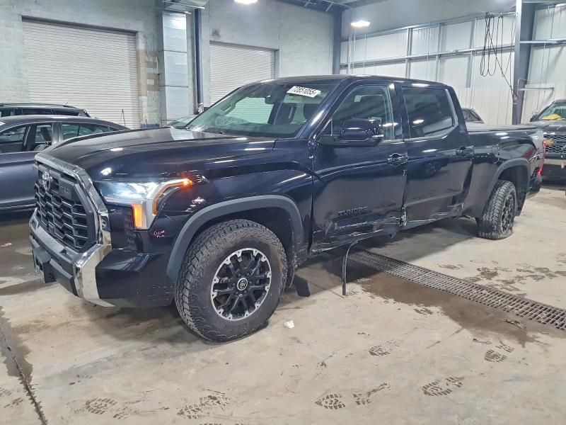2022 Toyota Tundra Crewmax SR5