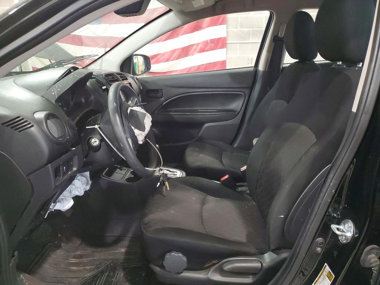 2023 Mitsubishi Mirage es