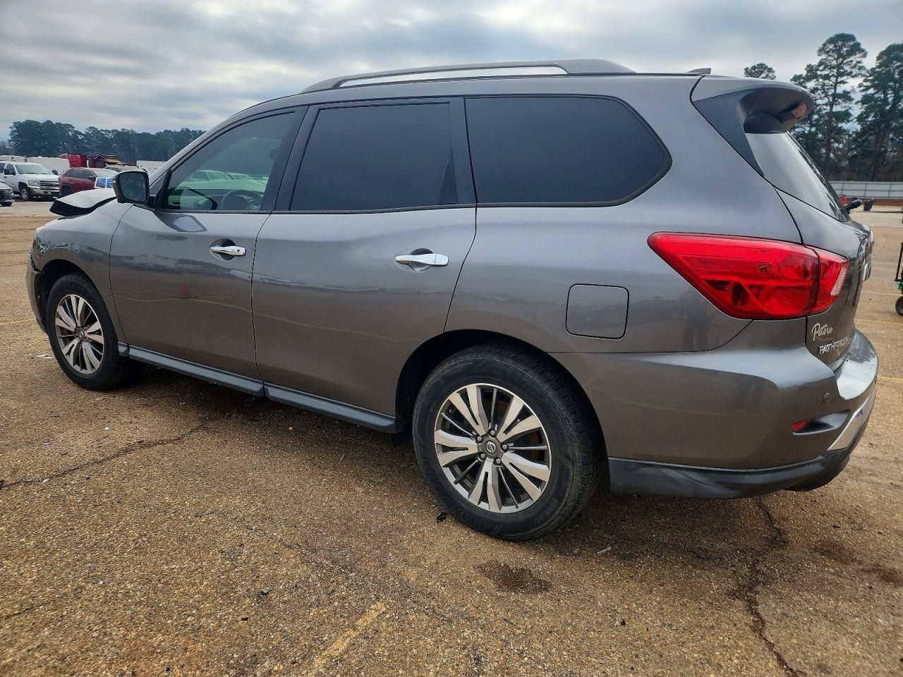 2019 Nissan Pathfinder sl