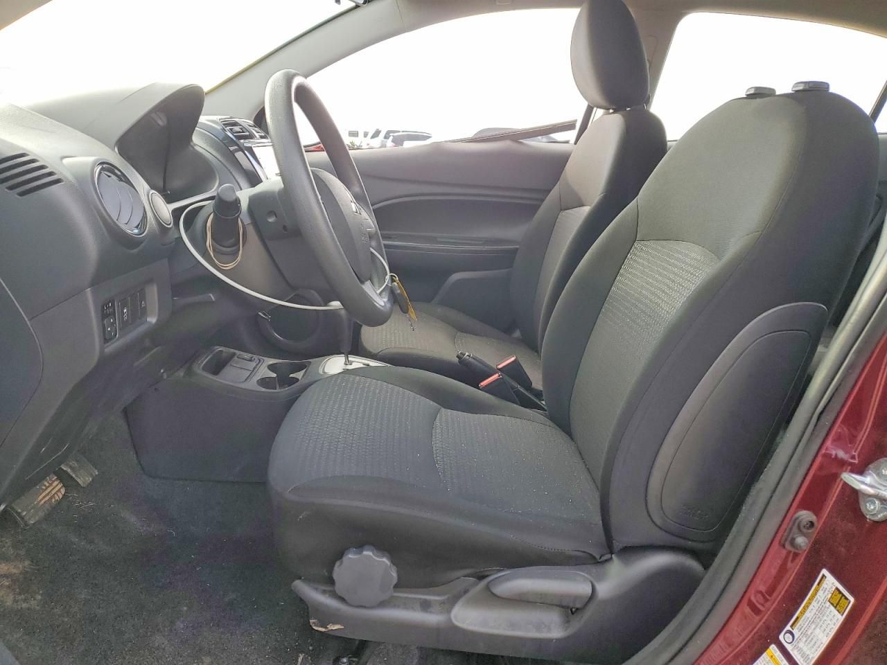 2024 Mitsubishi Mirage G4 es