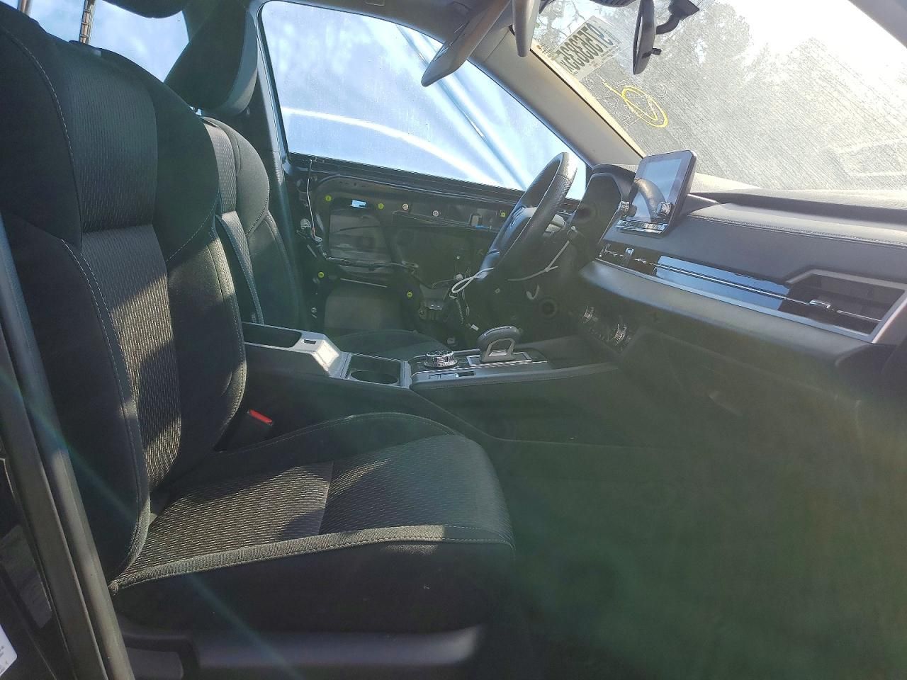 2024 Mitsubishi Outlander es