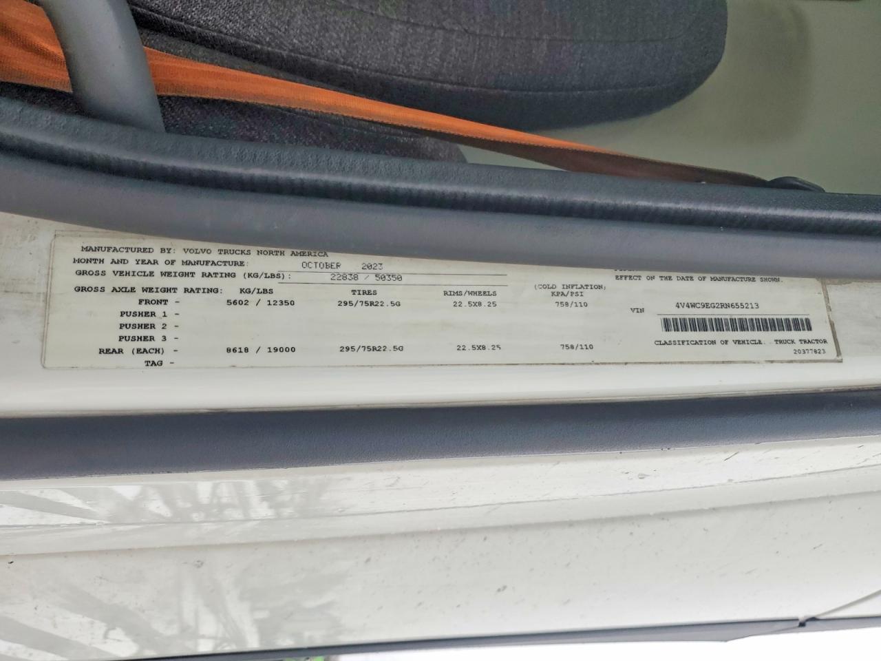 2024 Volv O VNR Semi Truck