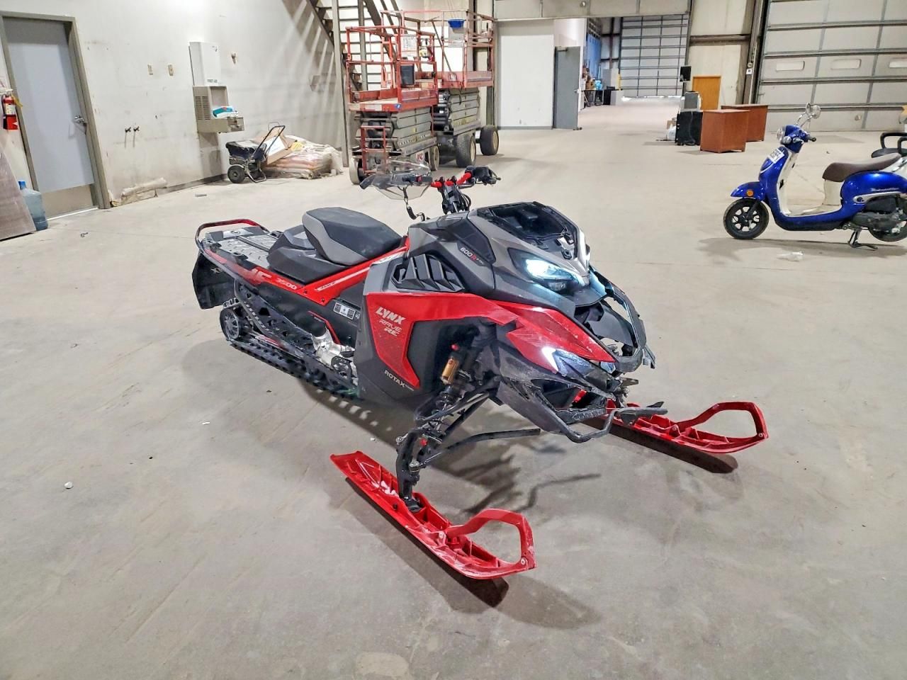 2025 Skidoo 2025 Skidoo Snowbmobil