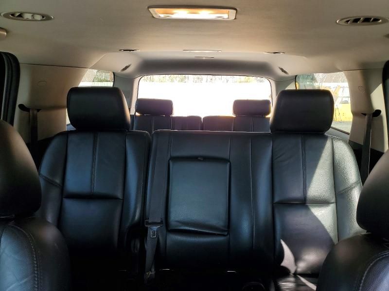 2014 Chevrolet Suburban C1500 lt