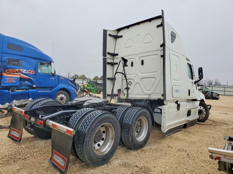 2021 Freightliner Cascadia 126 Semi Truck