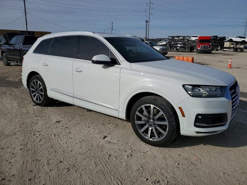 2019 Audi Q7 Premium Plus