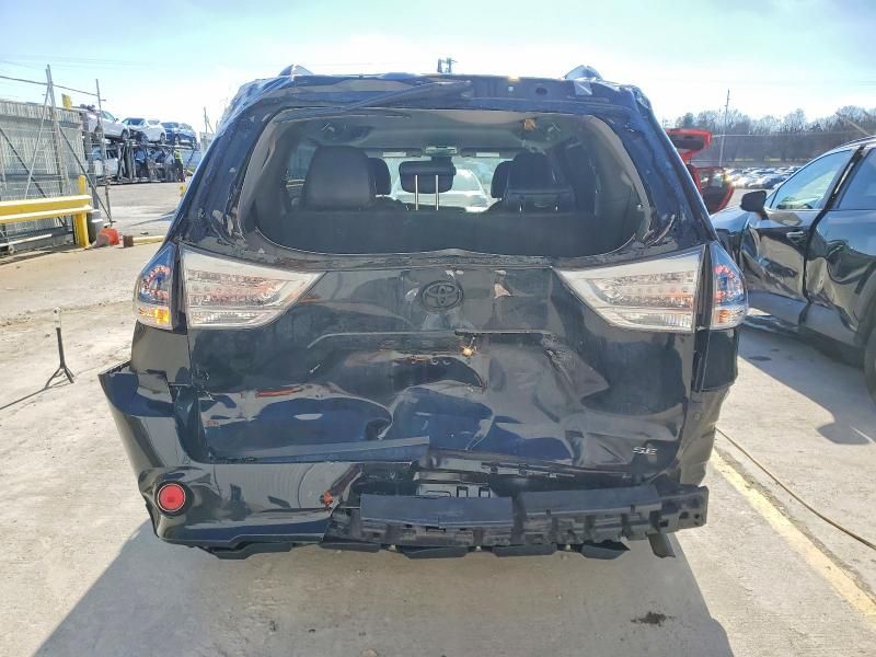 2019 Toyota Sienna se