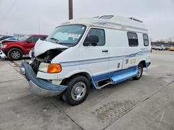 Camiones salvage sin ofertas aún a la venta en subasta: 1998 Dodge RAM Van B2500