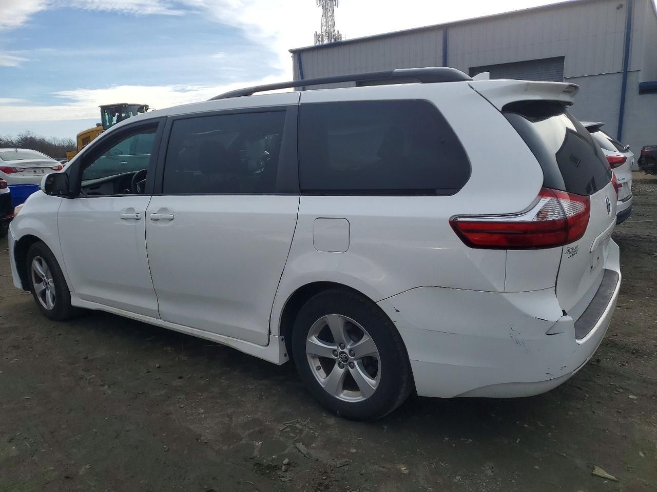 2018 Toyota Sienna le