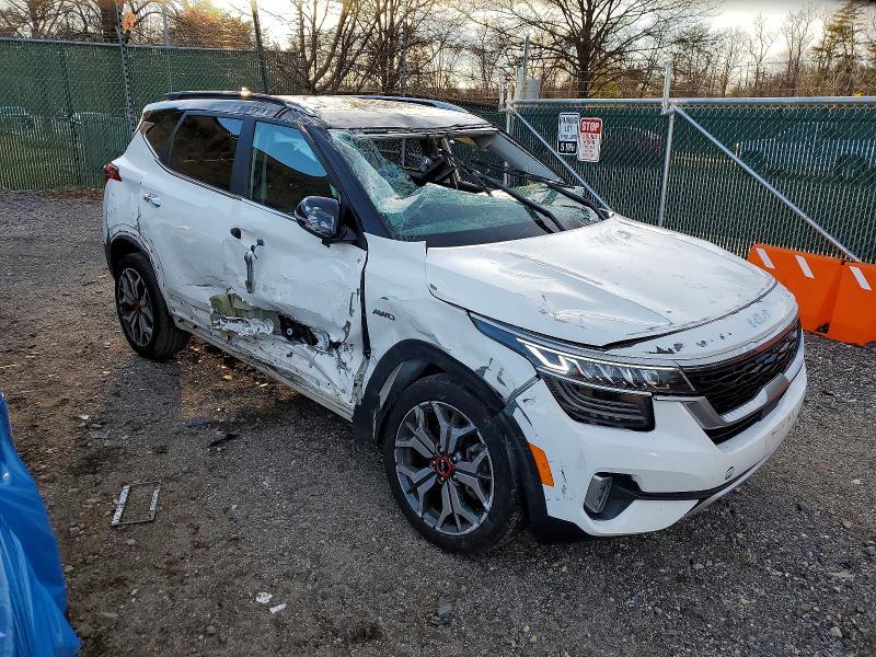 2022 KIA Seltos sx