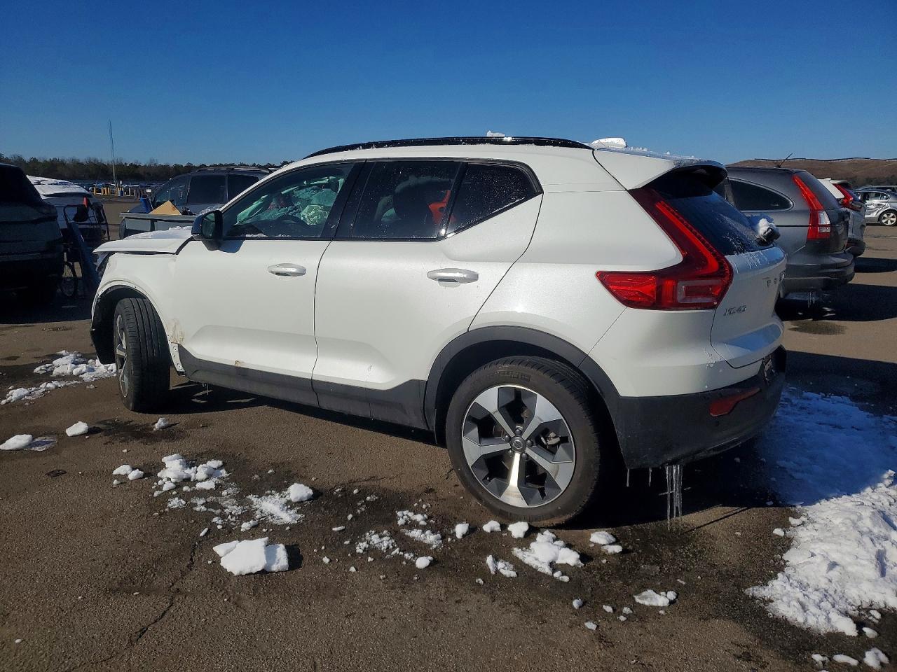 2025 Volvo Xc40 Plus