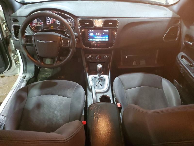 2014 Chrysler 200 lx