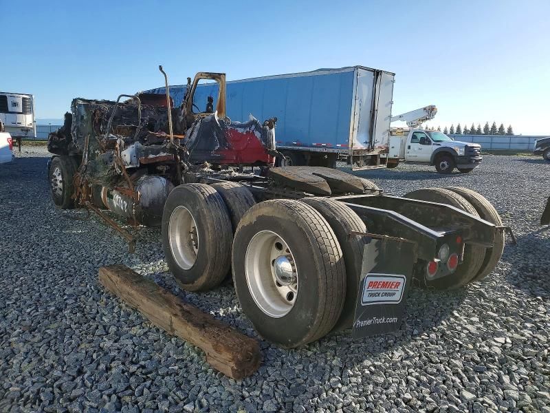 2020 Freightliner Cascadia 126 Semi Truck