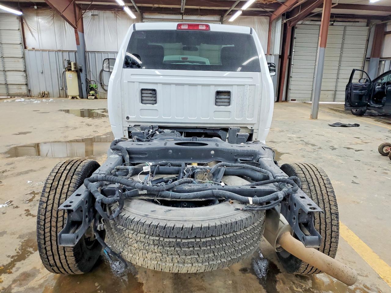 2022 Dodge Ram 2500 Tradesman 6.4l V8 4X4 8' box