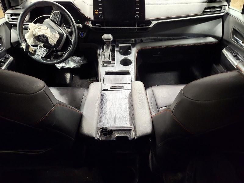 2024 Toyota Sienna xse