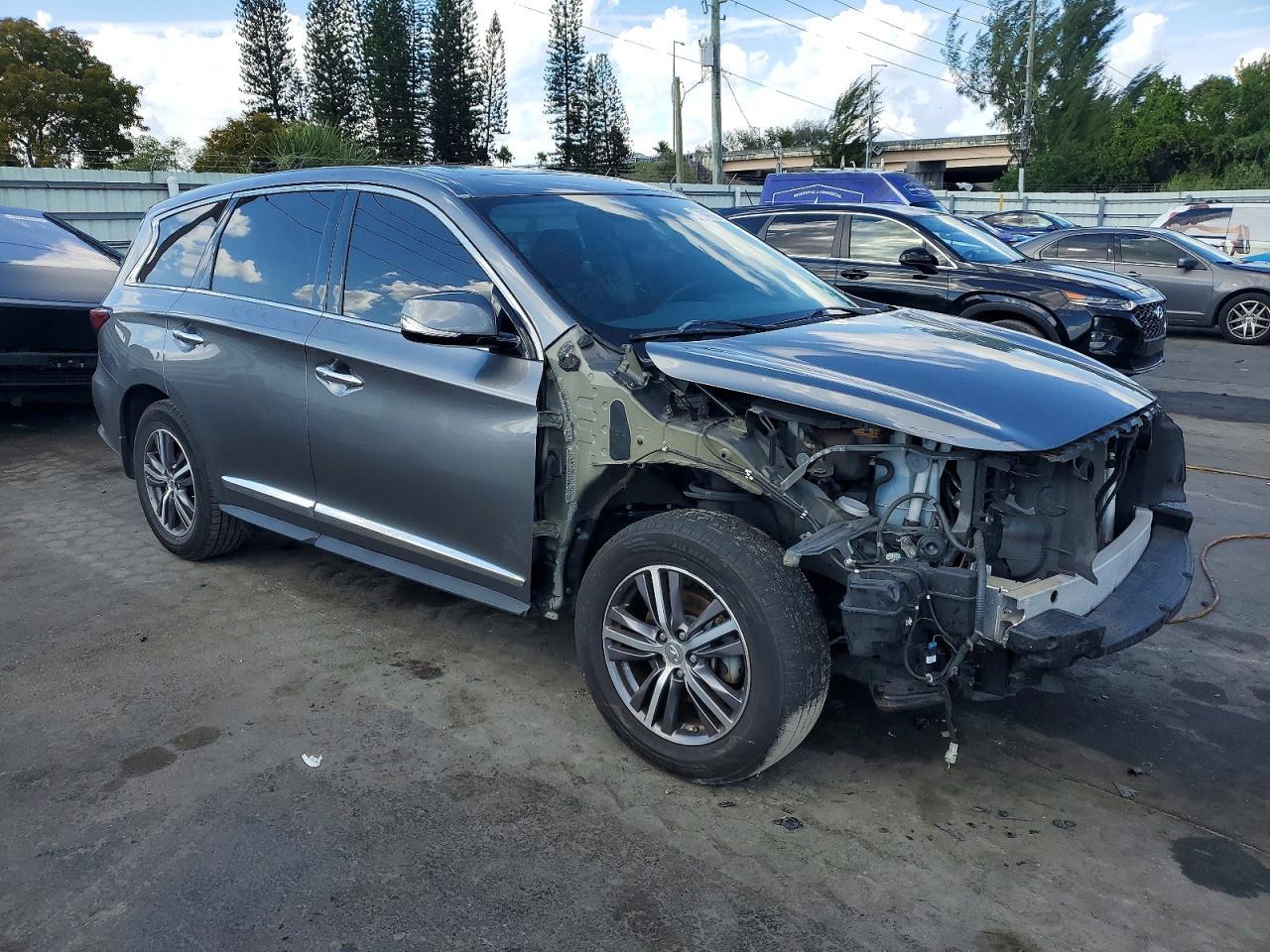 2018 Infinity Qx60 Base
