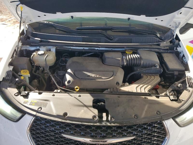 2023 Chrysler Town & Country