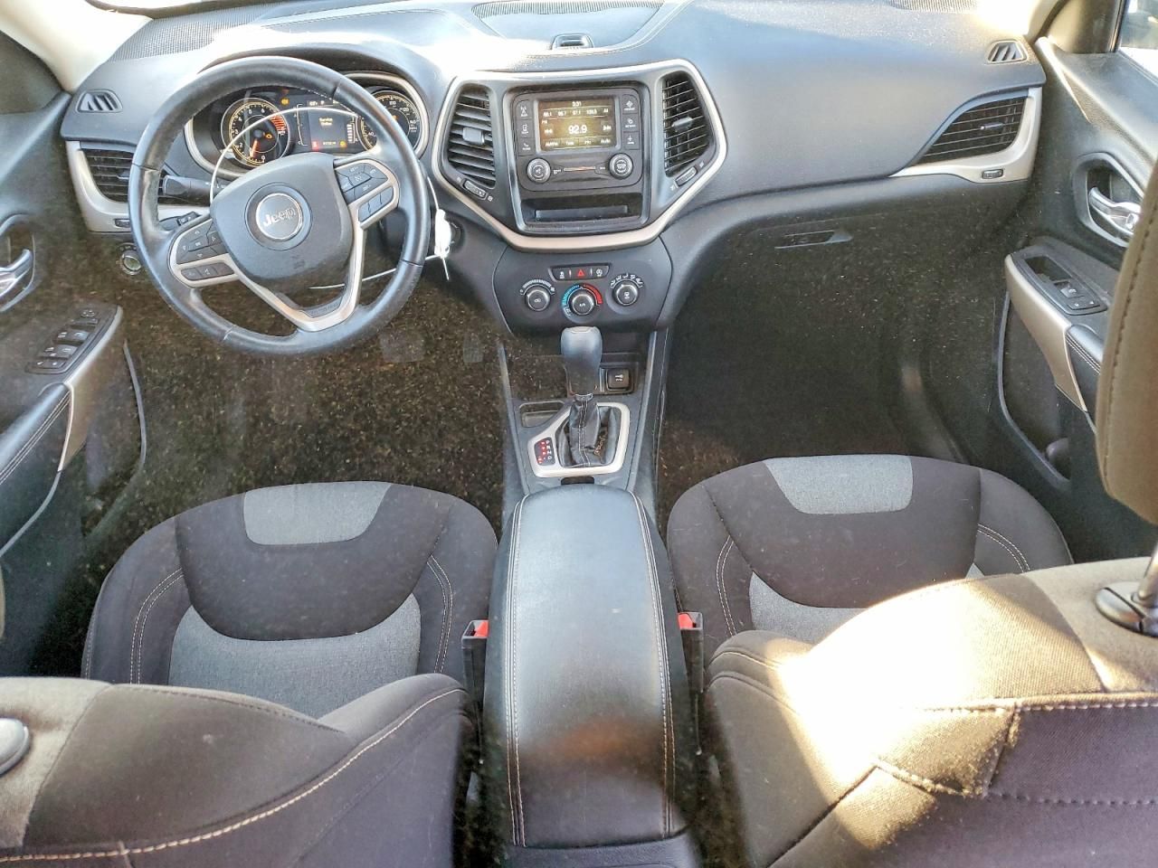 2017 Jeep Cherokee Sport