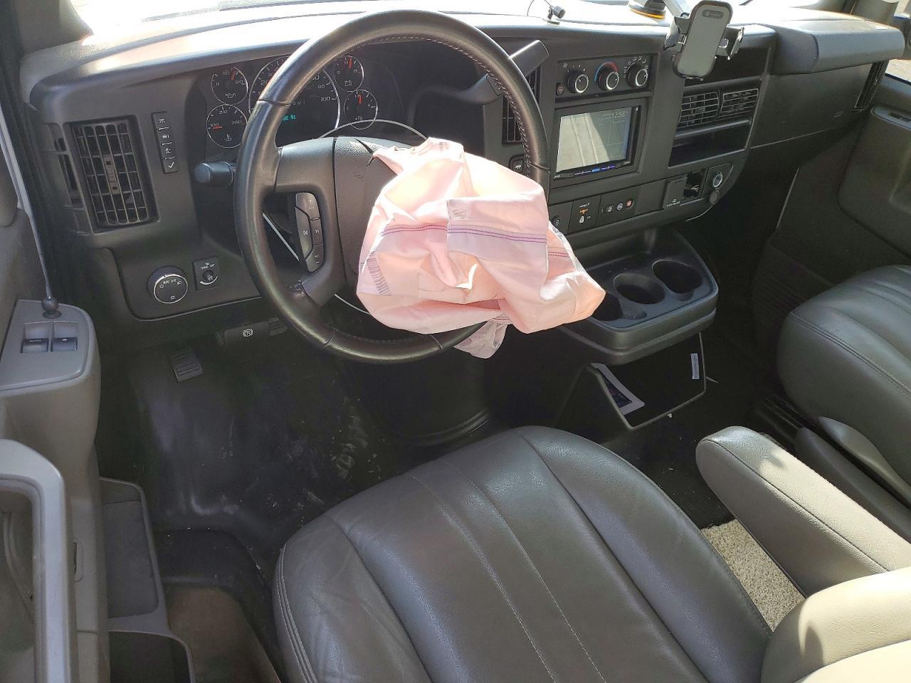 2021 Chevrolet Express G2500