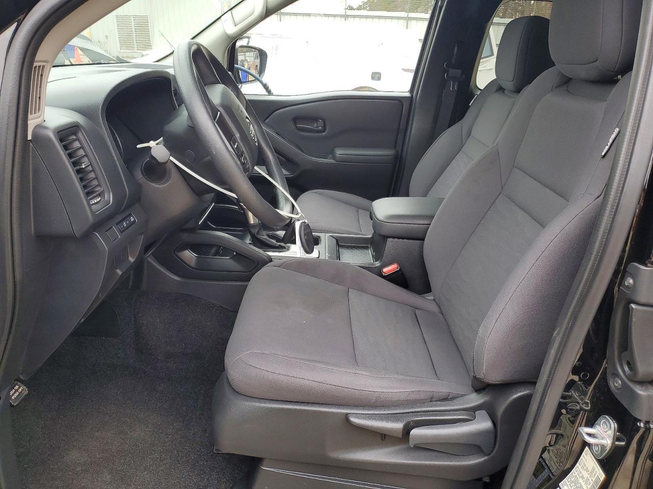 2022 Nissan Frontier S