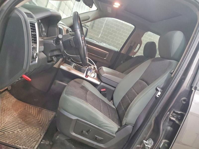 2015 Dodge Ram 1500 slt