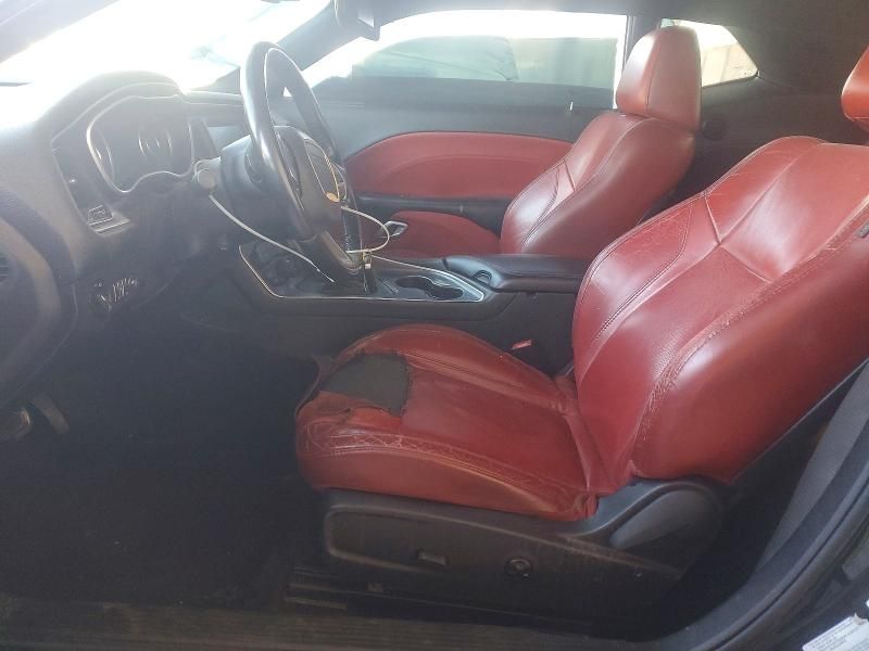 2015 Dodge Challenger sxt Plus