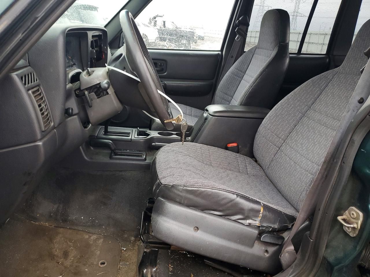 2000 Jeep Cherokee Sport