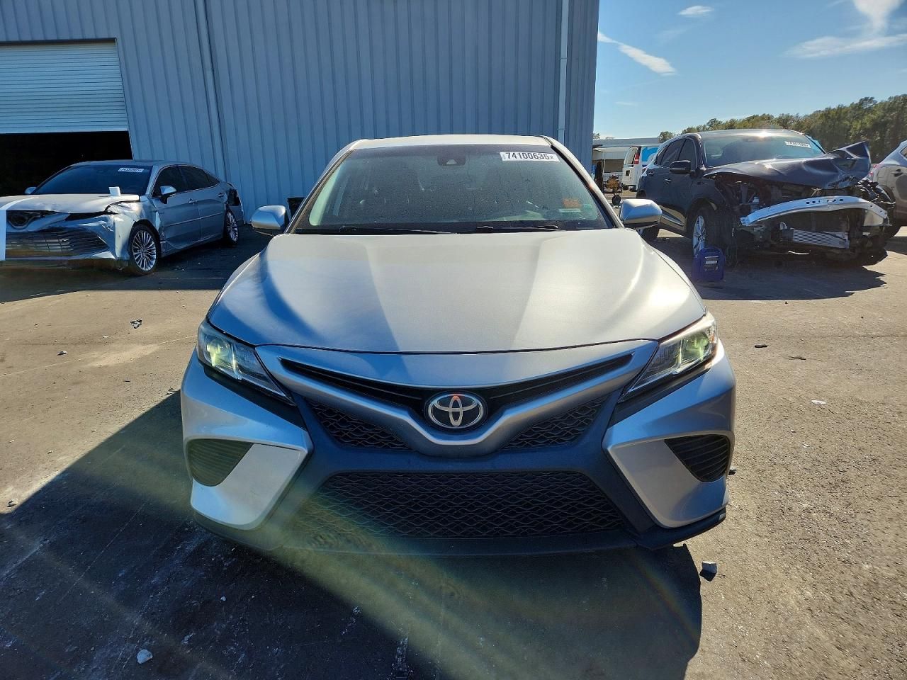 2020 Toyota Camry se